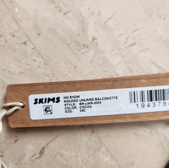 SKIMS  Underwire Bra - Picture 3 of 3